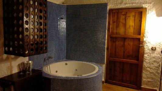 Cueva Superior con Jacuzzi 27